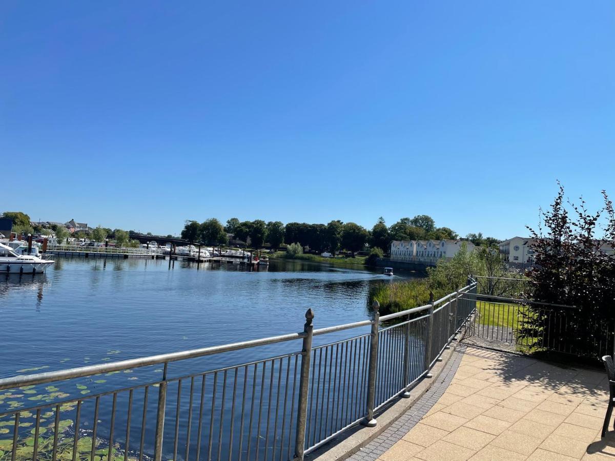 Five Bedroom Waterfront House Carrick on Shannon Dış mekan fotoğraf